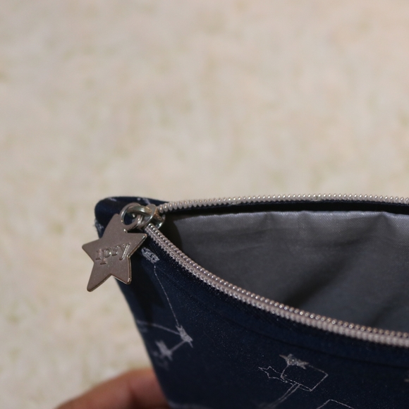 Ipsy bag and blue coin wallet  gold chain - Picture 2 of 7